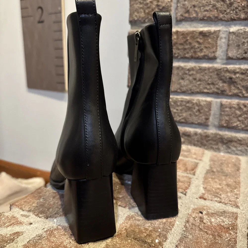 Marc Fisher LTD Floria Womens Boots Sz 6.5 Black Leather Side Zip Block Heel